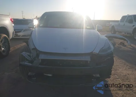 2021 Tesla Model Y Long Range Dual Motor All-Wheel Drive z USA, uszkodzony, nr VIN 5YJYGDEE0MF305337